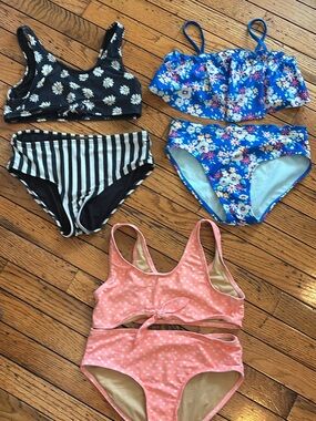 Old Navy Girls size large 10/12 bikinis